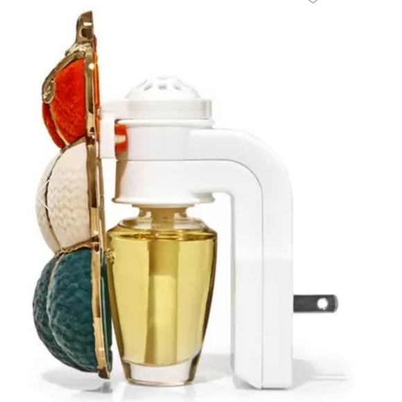 STACKED PUMPKINS WALLFLOWERS FRAGRANCE PLUG by Bath and Body Works - Picture 2 of 2